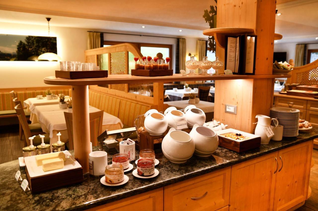 Garni Hotel Bel Vert เซลวาดีวัลการ์เดนา ภายนอก รูปภาพ