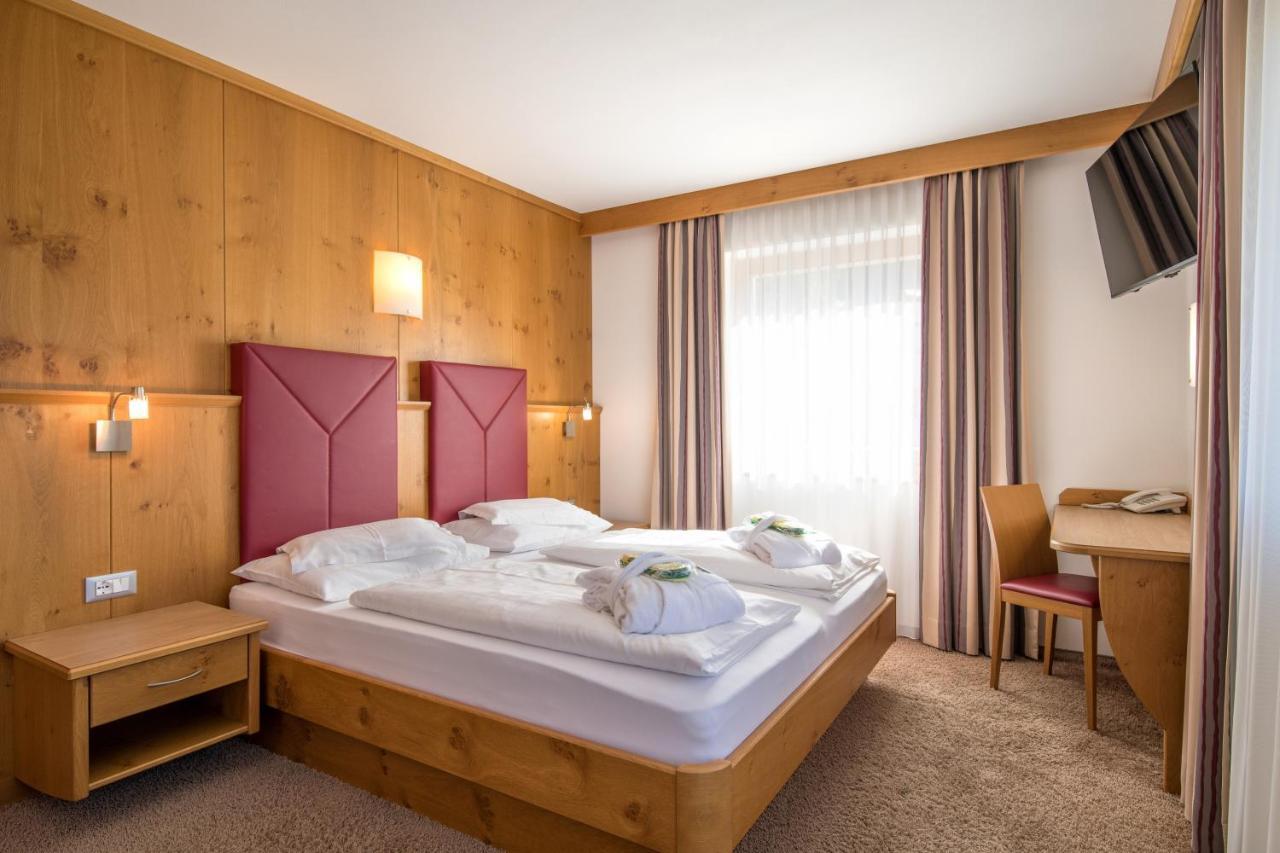 Garni Hotel Bel Vert เซลวาดีวัลการ์เดนา ภายนอก รูปภาพ